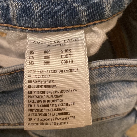 High Rise Distressed Jegging - Picture 4 of 6